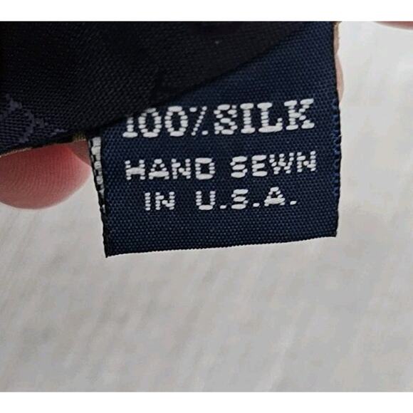 J Garcia Collectors Edition Stonehenge 100% Silk Hand Sewn in USA Mens Necktie - Picture 4 of 6